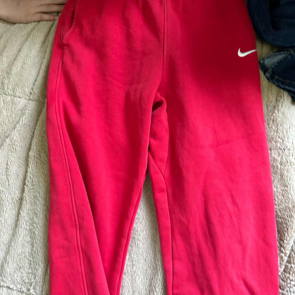 NIKE SWEATPANTS (2) NIKE LEGGINGS (1)